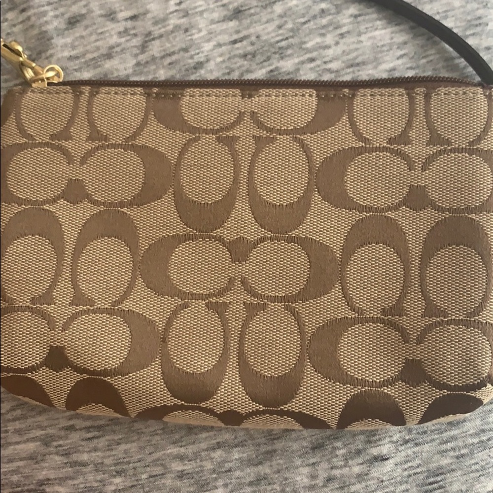 coach wristlet - Picture 3 of 3